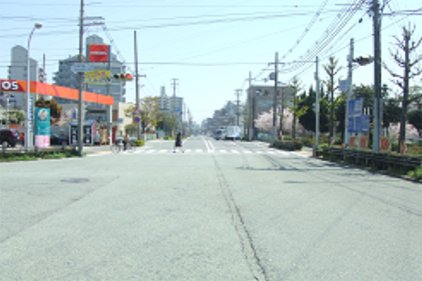 ＜尼崎市名神町＞兵庫県尼崎池田線歩道段差解消工事の画像